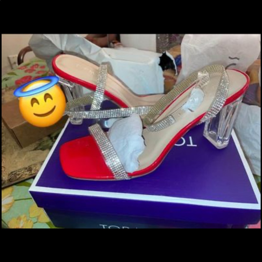 Windsor red heels sz 8